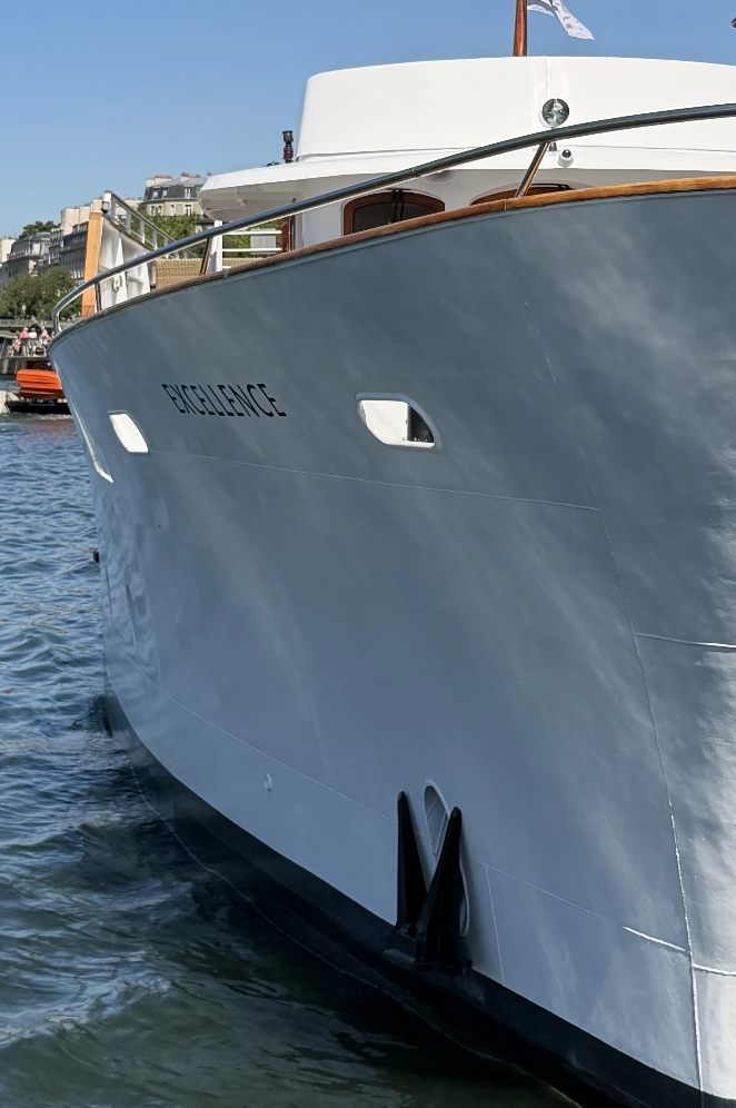 Yacht sur la Seine